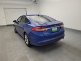 Used 2017 Ford Fusion SE image 5