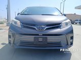 Used 2018 Toyota Sienna XLE image 2