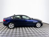 Used 2017 Jaguar XE image 5