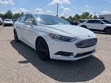 Used 2018 Ford Fusion SE w/ Fusion SE Technology Package image 2