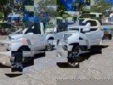 Used 2016 Nissan Frontier PRO-4X image 2