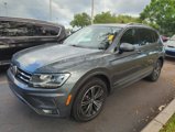 Used 2018 Volkswagen Tiguan SEL image 2