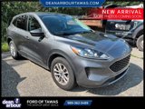 Certified 2022 Ford Escape SE image 2