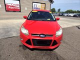 Used 2012 Ford Focus SE w/ SE Sport Pkg image 2