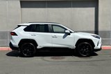 Used 2023 Toyota RAV4 SE image 3