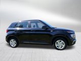 New 2025 Hyundai Venue SE image 2