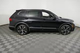 Used 2023 Volkswagen Tiguan SEL R-Line image 2