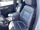 Used 2023 Chevrolet Traverse LT image 3