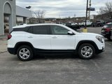 Used 2024 GMC Terrain SLE image 2