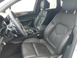 Certified 2025 Porsche Macan image 5