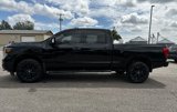 Used 2018 Nissan Titan SV w/ SV Convenience Package image 4