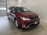 Used 2019 Chrysler Pacifica Touring-L image 3