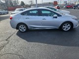Used 2017 Chevrolet Cruze LT image 3