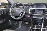 Used 2017 Honda Accord Touring image 5