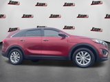 Used 2018 Kia Sorento LX image 2