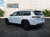 Used 2023 Jeep Grand Cherokee L Laredo image 3