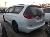 Used 2019 Chrysler Pacifica Touring-L w/ S Appearance Package image 3