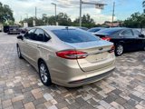 Used 2017 Ford Fusion SE image 6
