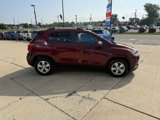 Used 2022 Chevrolet Trax LT w/ LT Convenience Package image 6