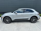 Certified 2022 Porsche Macan image 2