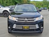 Used 2018 Toyota Highlander XLE image 2