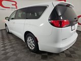 Certified 2022 Chrysler Voyager LX image 5