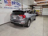 Used 2018 GMC Terrain SLT w/ Preferred Package image 3