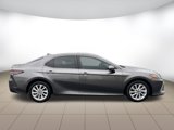 Used 2022 Toyota Camry LE image 2