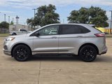 Used 2023 Ford Edge SE w/ Black Appearance Package image 4