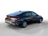 New 2025 Hyundai Elantra SE image 5