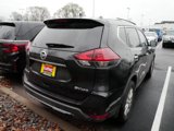 Used 2019 Nissan Rogue SV image 4