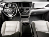Used 2018 Toyota Sienna XLE image 5