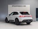 Certified 2023 Porsche Macan Turbo image 3