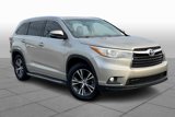 Used 2016 Toyota Highlander XLE image 2