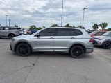Used 2022 Volkswagen Tiguan SE R-Line image 2
