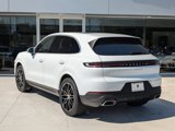 Used 2025 Porsche Cayenne image 3
