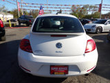 Used 2012 Volkswagen Beetle Launch Edition image 4