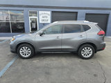 Used 2017 Nissan Rogue SV w/ SV Premium Package image 5