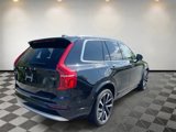 Used 2022 Volvo XC90 T6 Momentum image 3