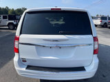 Used 2016 Chrysler Town & Country Touring image 4