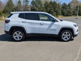 Used 2023 Jeep Compass Latitude image 3