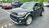 Used 2018 Kia Soul + image 3