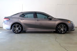 Used 2020 Toyota Camry SE image 3