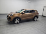 Used 2017 Kia Sportage LX image 2