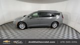 Used 2022 Chrysler Pacifica Touring-L image 5