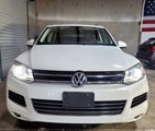 Used 2014 Volkswagen Touareg VR6 image 2
