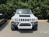 Used 2007 HUMMER H3 image 2