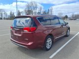 Used 2019 Chrysler Pacifica Limited image 4
