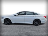 Used 2018 Honda Accord Touring image 4