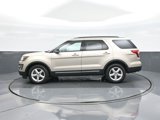 Used 2017 Ford Explorer XLT w/ Equipment Group 202A image 4